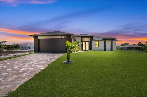 2707 29th St SW, Lehigh Acres, FL 33976