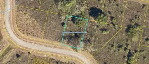829 Grace Kelly Ln, Labelle, FL 33935