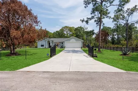 2118 Moore Ave, Alva, FL 33920