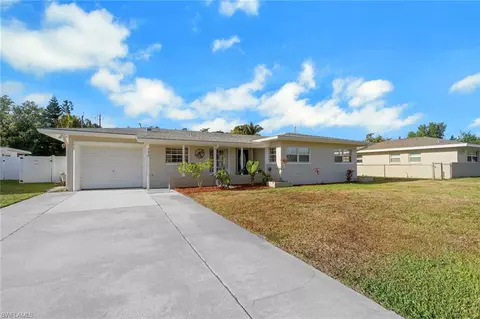 752 Coral Dr, Cape Coral, FL 33904