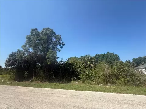 6035-6037 Latimer Ave, Fort Myers, FL 33905
