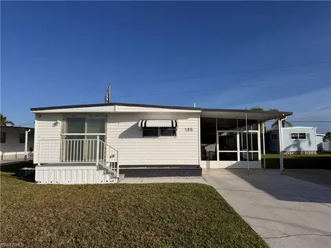 135 Orange Harbor Dr, Fort Myers, FL 33905