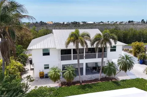 2932 Buttonwood Key Ct, Saint James City, FL 33956