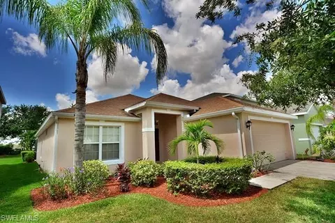8887 Falcon Pointe Loop, Fort Myers, FL 33912
