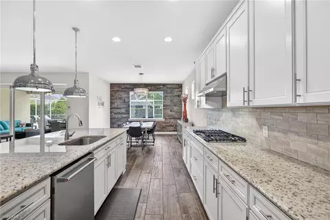 Kitchen - 10582 Jackson Square Dr, Estero, FL 33928 photo 6 of 6