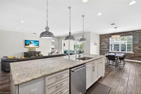 Kitchen - 10582 Jackson Square Dr, Estero, FL 33928 photo 5 of 6