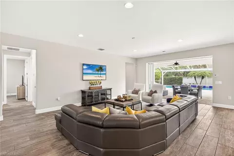 10582 Jackson Square Dr, Estero, FL 33928 photo 7
