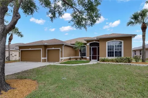 17451 Stepping Stone Dr, Fort Myers, FL 33967