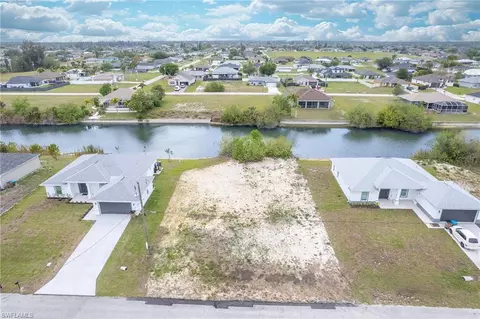2024 NE 6th Ave, Cape Coral, FL 33909