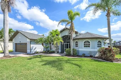 4005 SW 17th Pl, Cape Coral, FL 33914