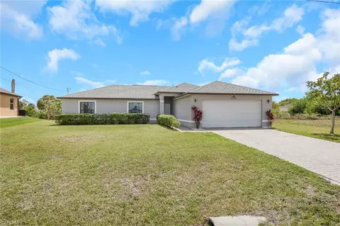 1726 NE 10th Ln, Cape Coral, FL 33909