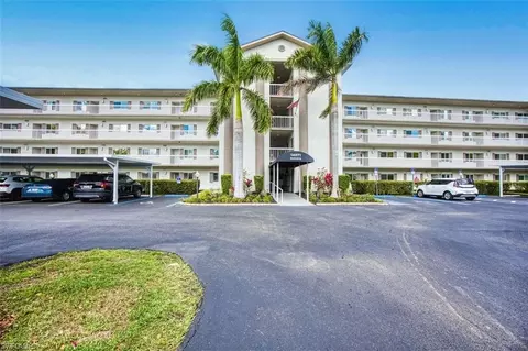 14871 Hole In 1 Cir #205, Fort Myers, FL 33919