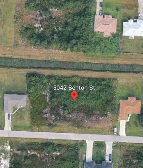 5042 Benton St, Lehigh Acres, FL 33971
