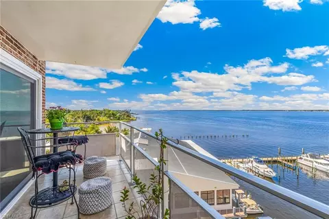 2350 W 1st St #801, Fort Myers, FL 33901