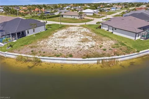 2222 SW 31st Ln, Cape Coral, FL 33914