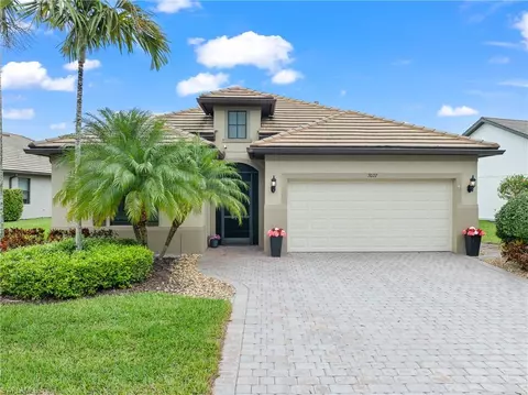 7022 Live Oak Dr, Naples, FL 34114