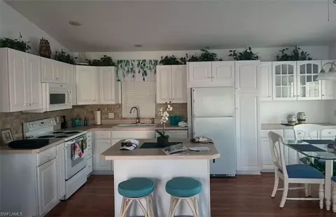 11061 Sunglow Ln, Fort Myers, FL 33908