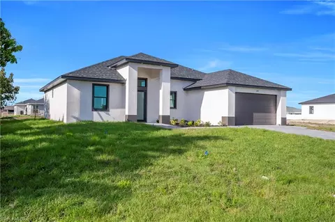 211 NE 15th Ter, Cape Coral, FL 33909