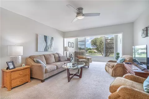 6220 Augusta Dr #307, Fort Myers, FL 33907