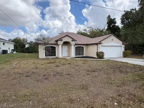 307 SE 1st Pl, Cape Coral, FL 33990