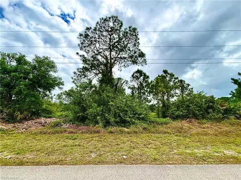 517 Osage Ave S, Lehigh Acres, FL 33974