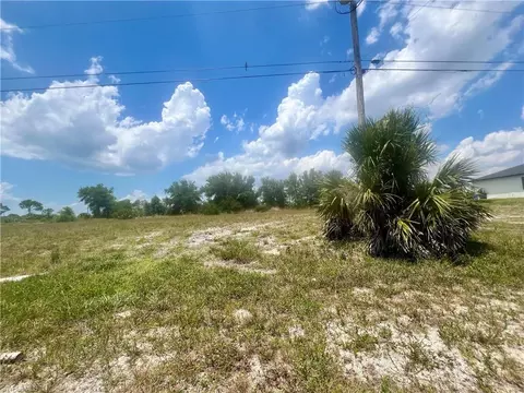 1623 NW 26th St, Cape Coral, FL 33993
