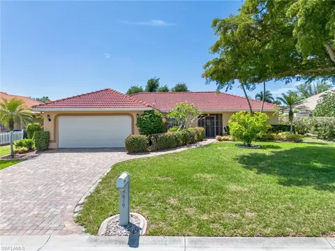 9819 Capstan Ct, Fort Myers, FL 33919