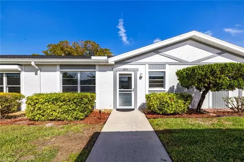 6834 Bogey Dr, Fort Myers, FL 33919