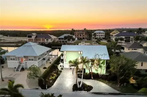 18292 Deep Passage Ln, Fort Myers Beach, FL 33931