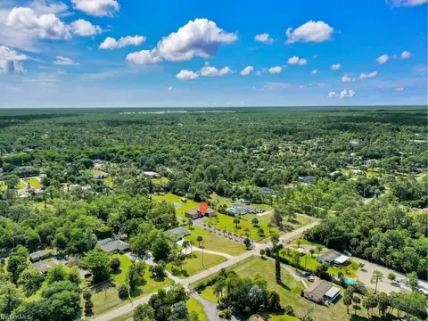 280 23rd St SW, Naples, FL 34117