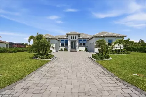 8590 Belle Meade Dr, Fort Myers, FL 33908