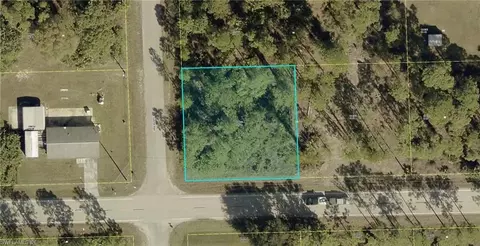 801 E 10th St, Lehigh Acres, FL 33972