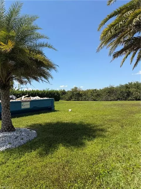 2151 Club House Rd, Fort Myers, FL 33715