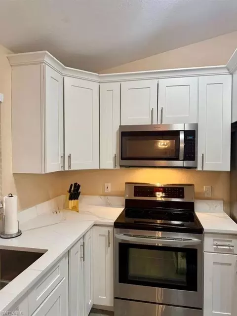 930 SW 34th St, Cape Coral, FL 33914