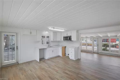 Living - 2647 Pine St, Matlacha, FL 33993 photo 4 of 8