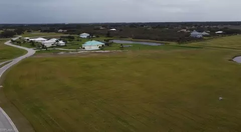 22820 Yellow Button Ln, Alva, FL 33920