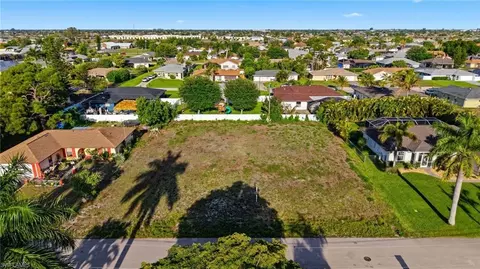 4208 SW 5th Pl, Cape Coral, FL 33914
