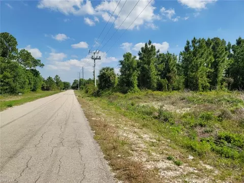 1912 Moore Ave, Lehigh Acres, FL 33972
