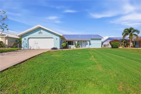 414 Spring Lake Blvd NW, Port Charlotte, FL 33952