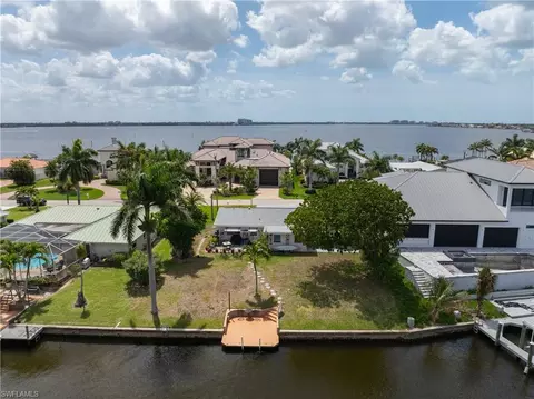 1649 Edith Esplanade, Cape Coral, FL 33904