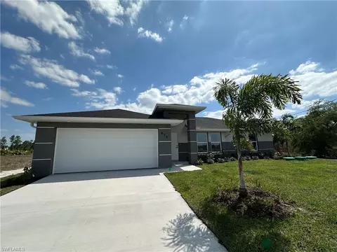 836 Newell St E, Lehigh Acres, FL 33974