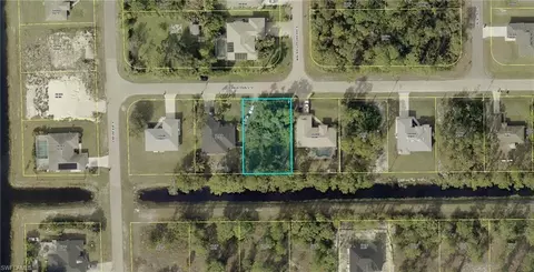 706 Manhattan St E, Lehigh Acres, FL 33974