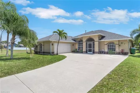 228 Aviation Pkwy, Cape Coral, FL 33904