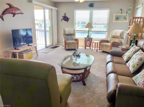 4417 Country Club Blvd #B8, Cape Coral, FL 33904