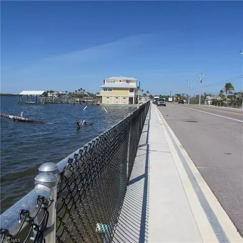 4331 Pine Island Rd NW, Matlacha, FL 33993