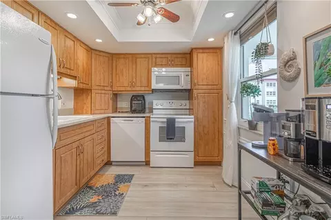 1700 Pine Valley Dr #118, Fort Myers, FL 33907