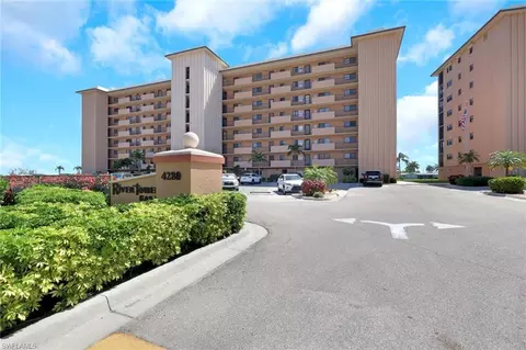4280 SE 20th Pl #402, Cape Coral, FL 33904