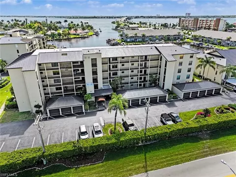 4703 SE 17th Pl #404, Cape Coral, FL 33904