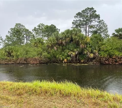 515 Naples Ave S, Lehigh Acres, FL 33974