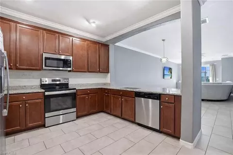 2519 Vine Ave, Naples, FL 34120 photo 2